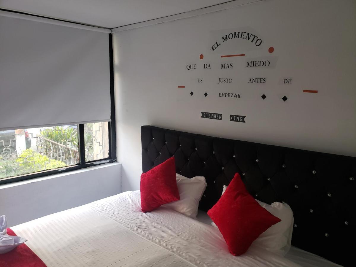 Aw Hotel American Travel Bogota Buitenkant foto